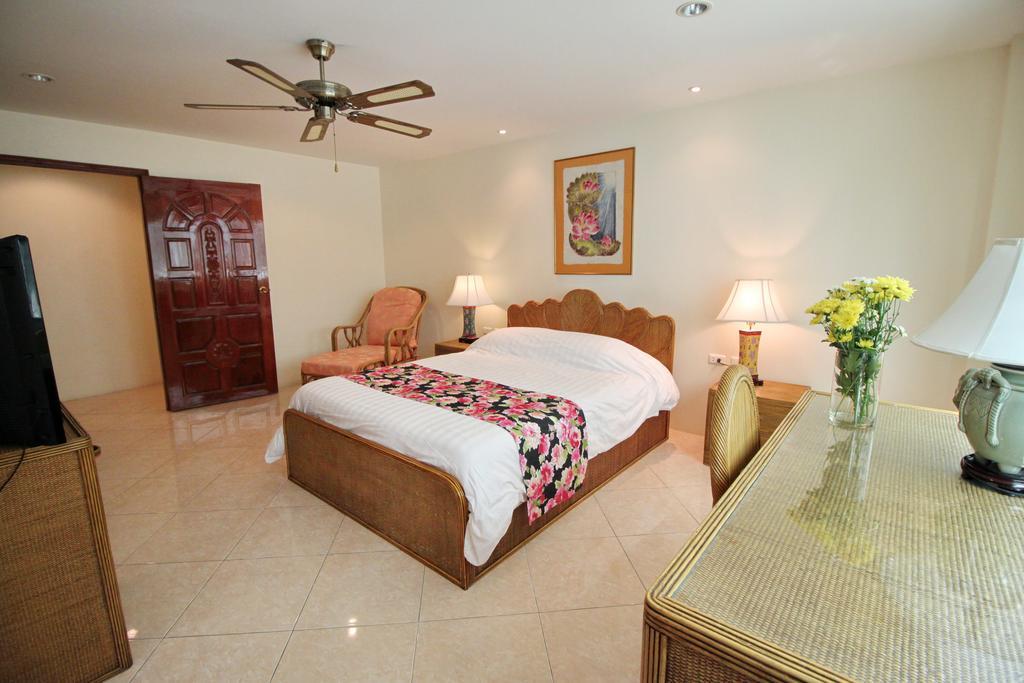 Butterfly Garden Boutique Residences By Frasier, A Lifestyle Destination Apt And Villas 1 To 3 Bedroom Units, 2 Full Bathrooms, Rain Shower, Spa Bath, Complete Kitchen, Staff 24-7,Fast Fiber Optic Wifi, 55" Smart Tv'S, Free Bbq, Pattaja Szoba fotó