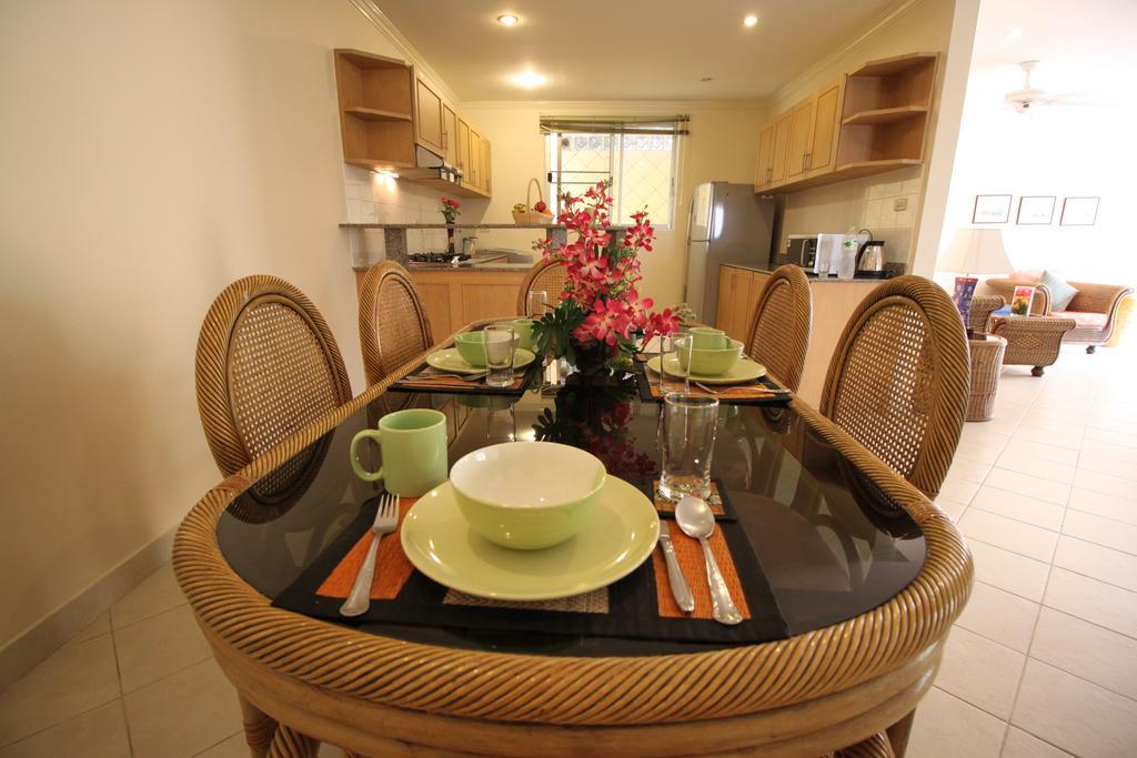 Butterfly Garden Boutique Residences By Frasier, A Lifestyle Destination Apt And Villas 1 To 3 Bedroom Units, 2 Full Bathrooms, Rain Shower, Spa Bath, Complete Kitchen, Staff 24-7,Fast Fiber Optic Wifi, 55" Smart Tv'S, Free Bbq, Pattaja Szoba fotó