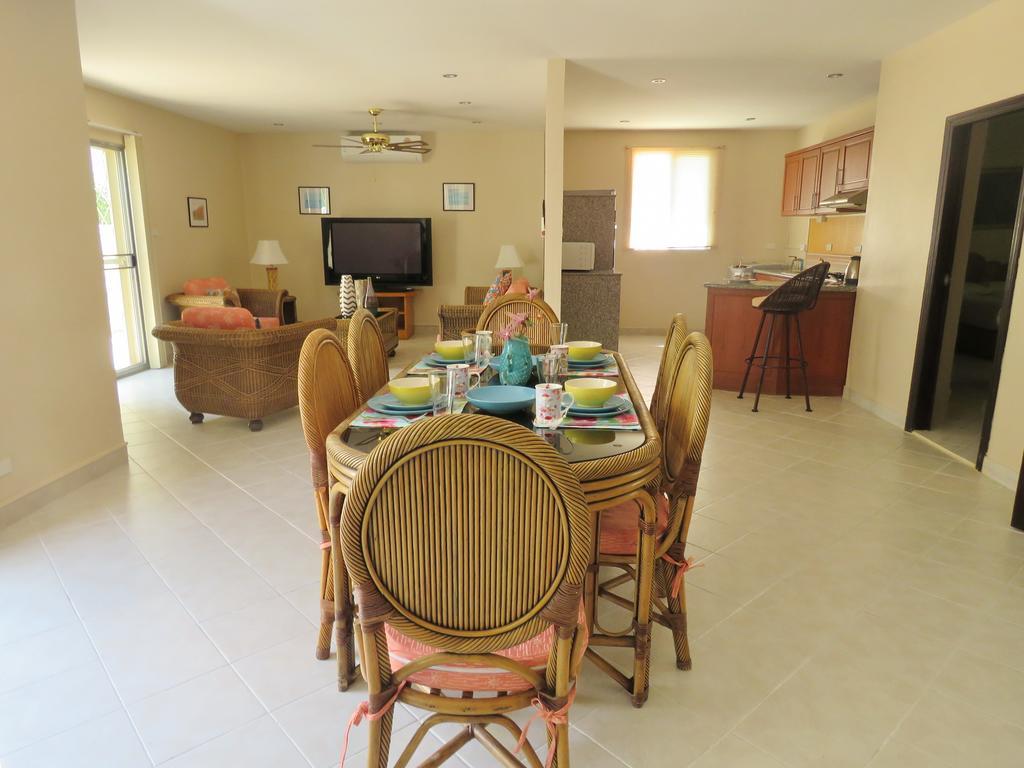 Butterfly Garden Boutique Residences By Frasier, A Lifestyle Destination Apt And Villas 1 To 3 Bedroom Units, 2 Full Bathrooms, Rain Shower, Spa Bath, Complete Kitchen, Staff 24-7,Fast Fiber Optic Wifi, 55" Smart Tv'S, Free Bbq, Pattaja Kültér fotó